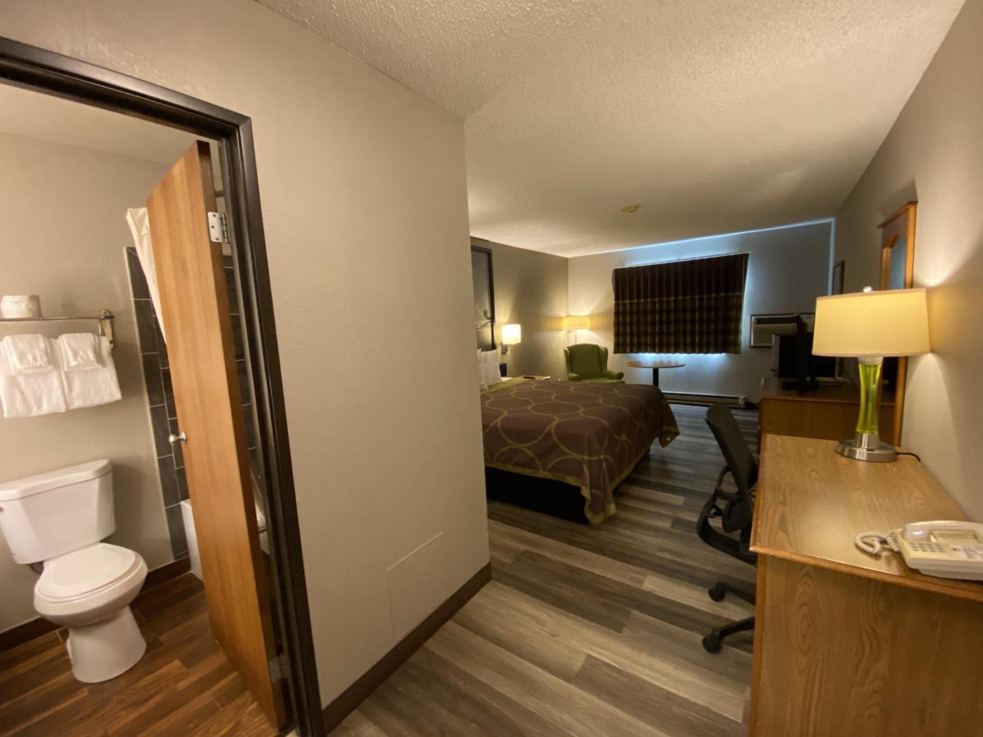 Super 8 By Wyndham Green Bay Near Stadium Ngoại thất bức ảnh