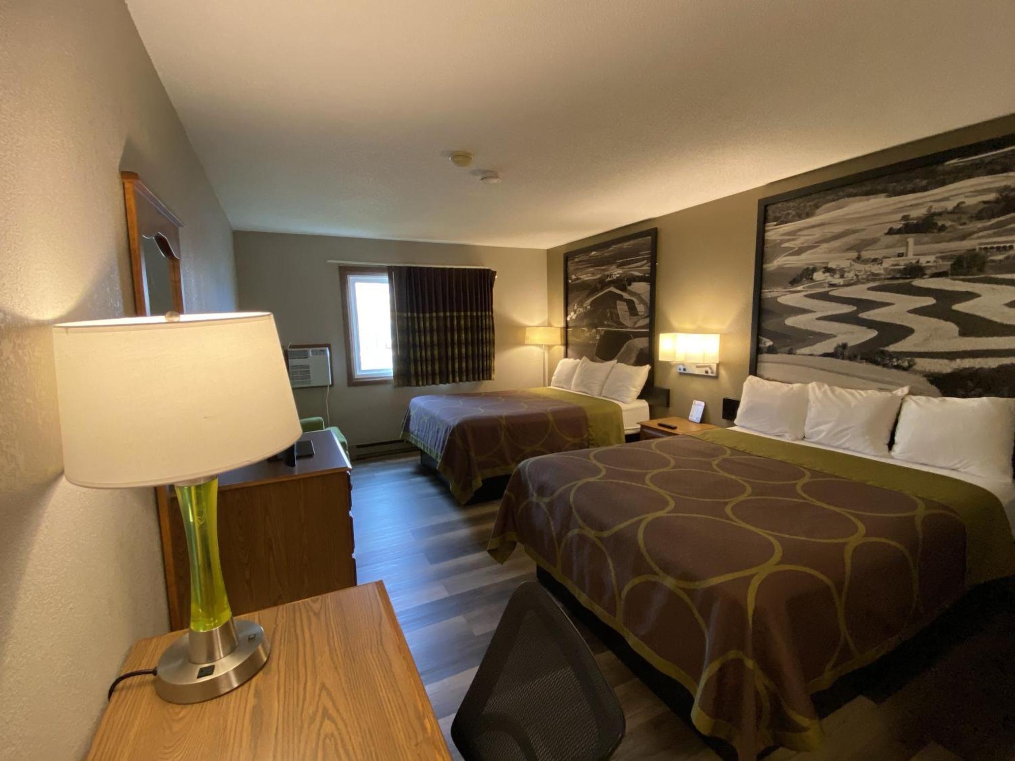 Super 8 By Wyndham Green Bay Near Stadium Ngoại thất bức ảnh