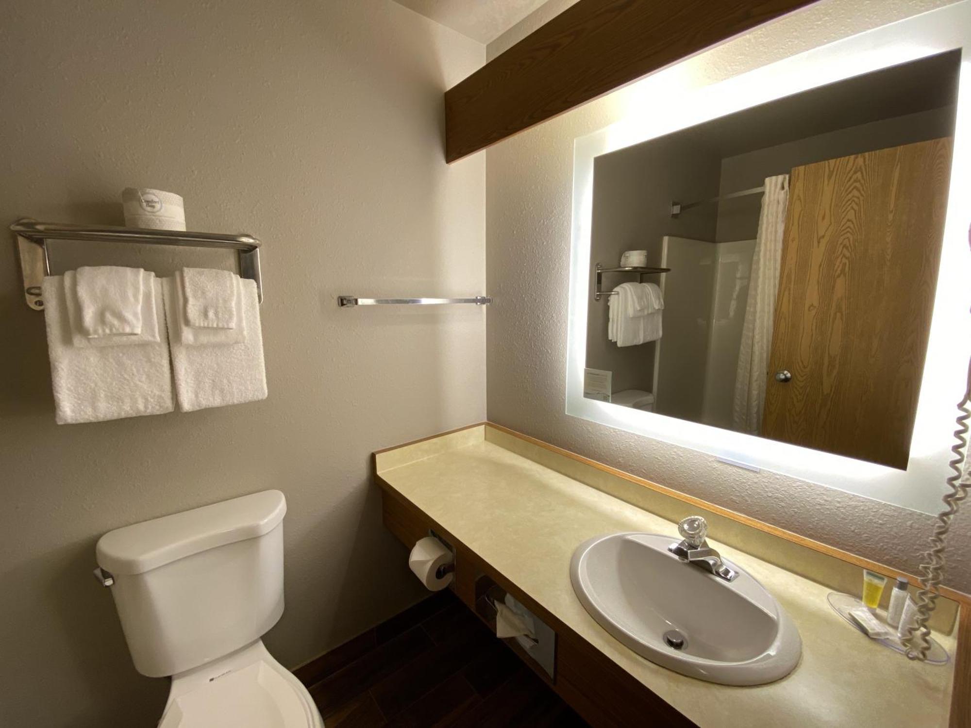 Super 8 By Wyndham Green Bay Near Stadium Ngoại thất bức ảnh