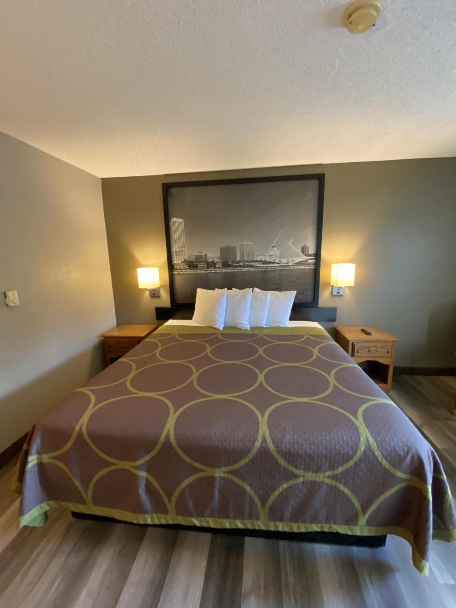 Super 8 By Wyndham Green Bay Near Stadium Ngoại thất bức ảnh